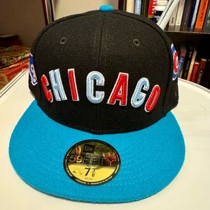 Chicago Cubs MLB New Era  59fifty 7 3/8  Black Abs Blue Flat Billed Cap. NWT